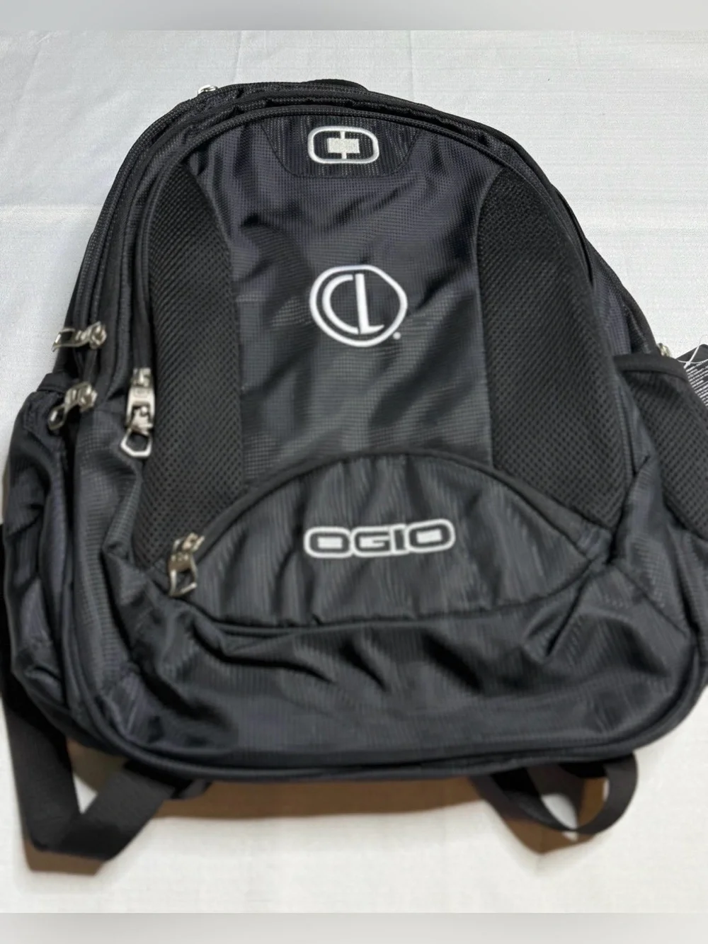 OGIO Bullion Backpack Black/Silver Padded New With Tags Company Logo
